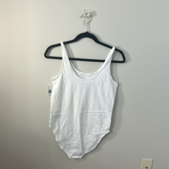 White Sleeveless Bodysuit - Picture 3 of 4